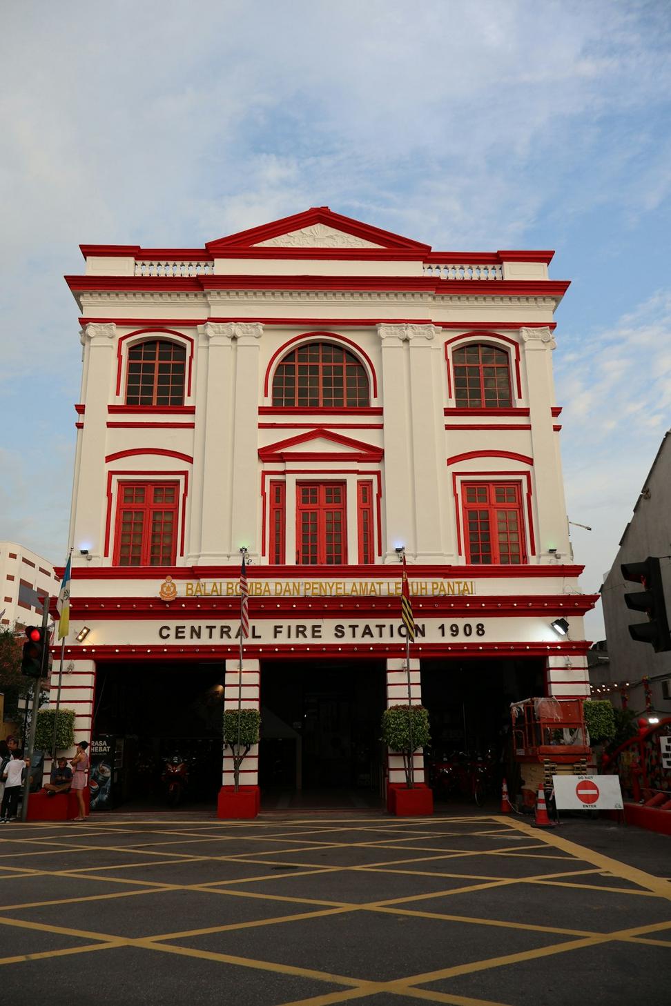 Art Deco Theater Revival